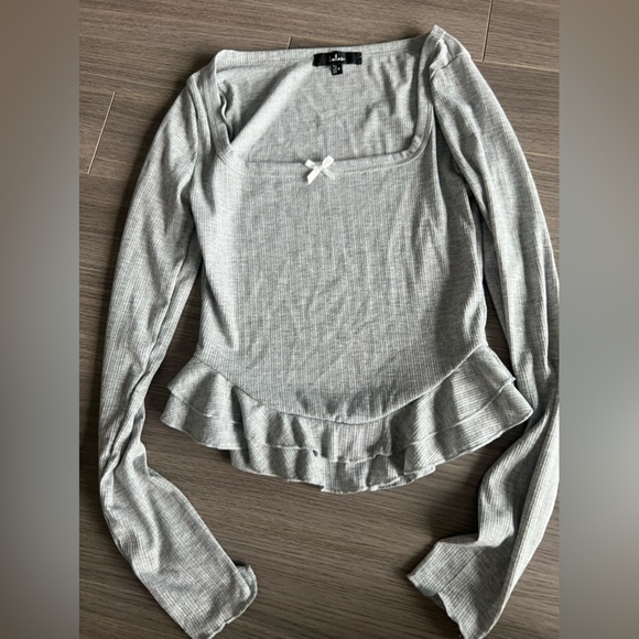 Lulus grey longsleeve - Picture 2 of 3